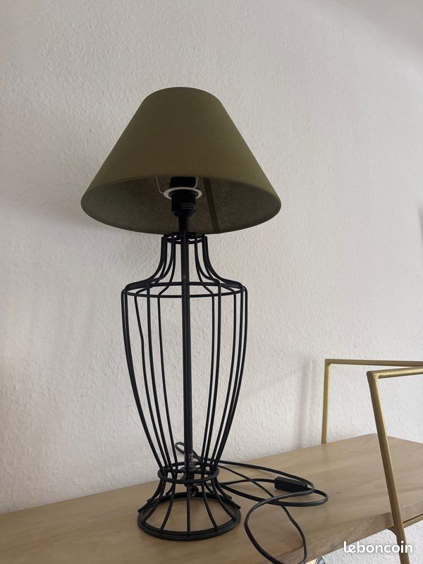 Jolie lampe kaki (image 1)