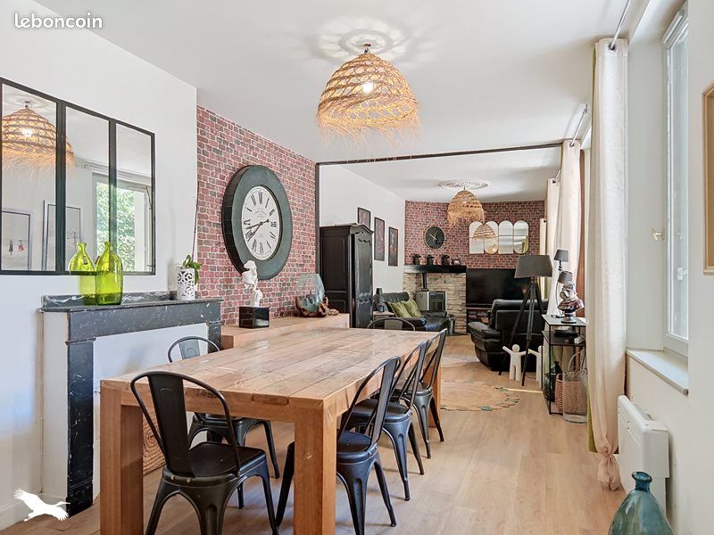 Maison 7 pièces 140 m² · à Briatexte · 140 m² · 220 000 €