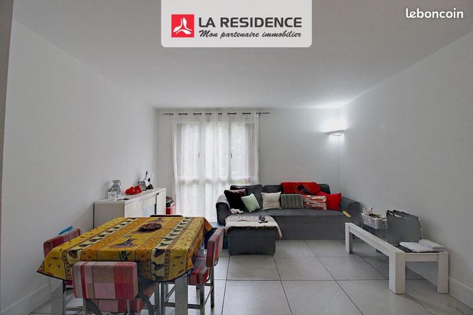 https://img.leboncoin.fr/api/v1/lbcpb1/images/a5/5a/45/a55a4529ef5d87389fba611b46a23350bbb11216.jpg?rule=ad-image