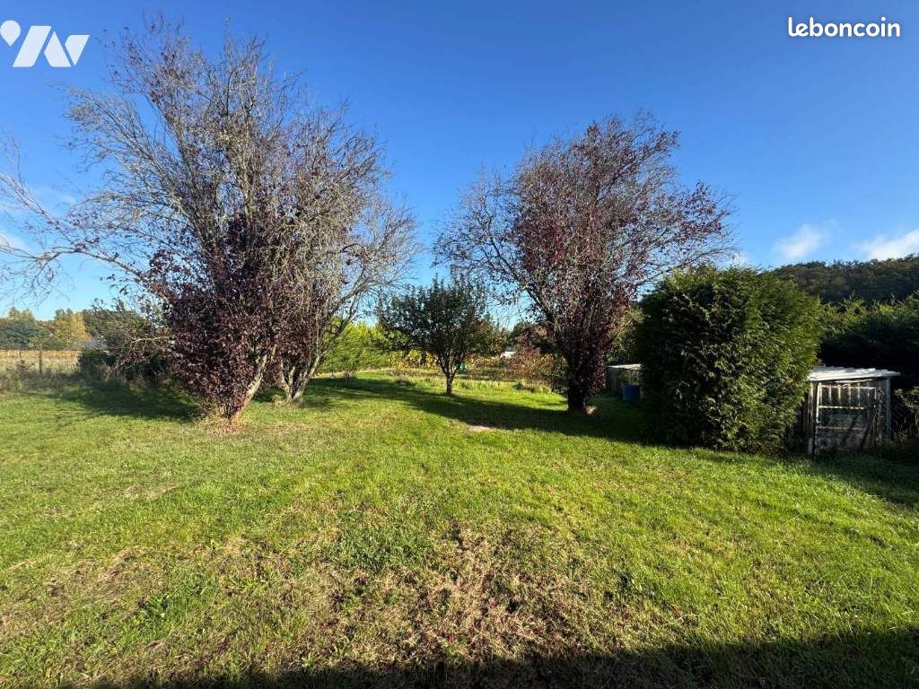 Terrain 2322 m² · à Saint-Avertin · 2 322 m² · 247 800 €