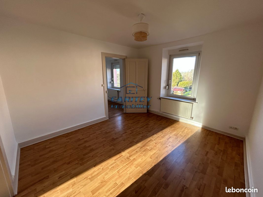 Appartement 4 pièces 88 m² · à Saint-Germain · 88 m² · 476 €/mois