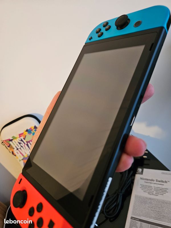 Nintendo Switch Très bon état (image 4)