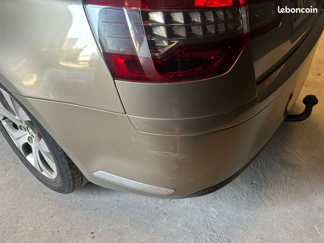 CITROEN C5 1.6 e-HDi 115 Confort BMP6 (image 34)