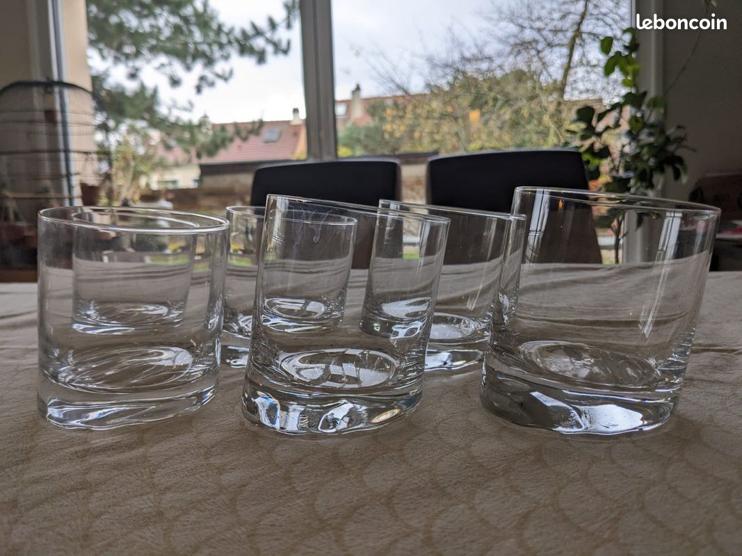 Verres à Wisky penchés (image 1)