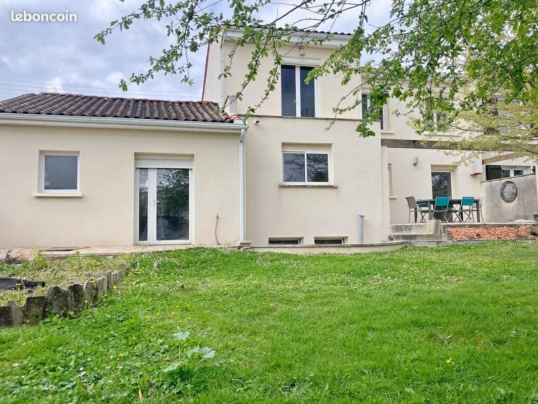 Maison 7 pièces 125 m² · à Soyaux · 125 m² · 225 000 €