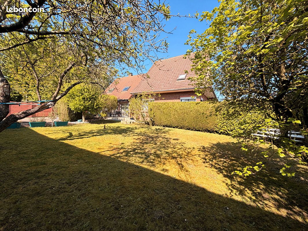 Maison 6 pièces 205 m² · à Allouagne · 205 m² · 249 000 €