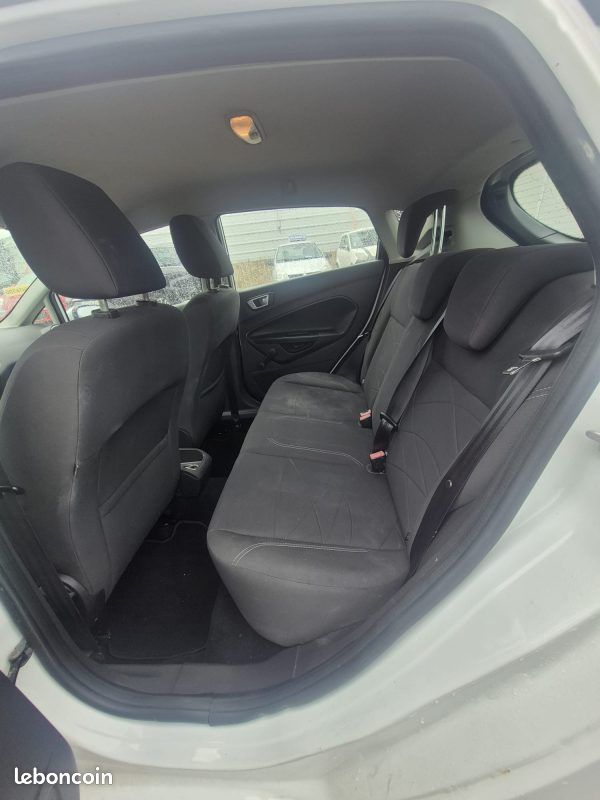FORD Fiesta - VI Phase 5 portes 1.5 TDCI 75 cv (image 11)