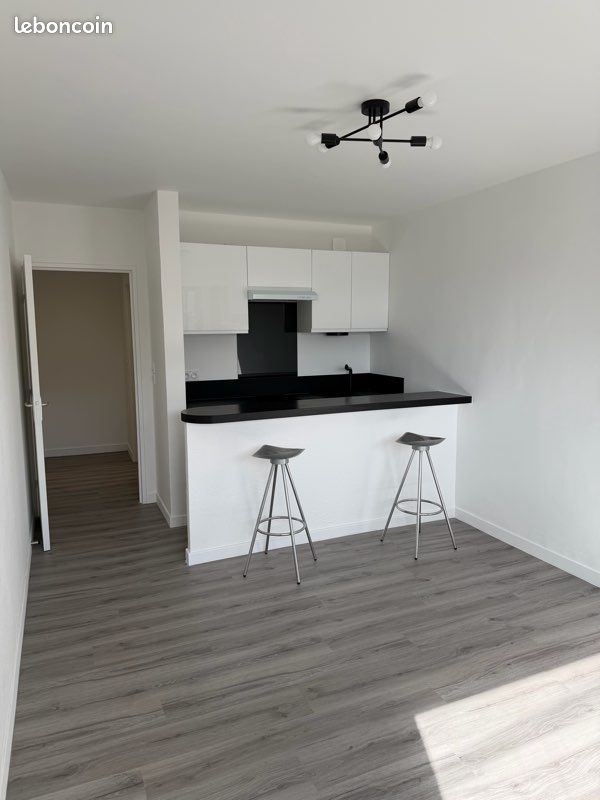 Appartement 1 pièce 28 m² · à Thiers · 28 m² · 450 €/mois
