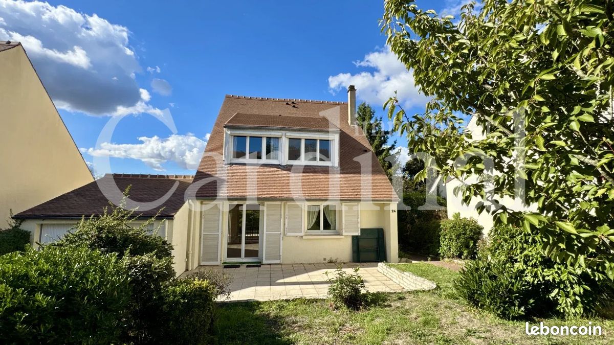 Maison 6 pièces 177 m² · à Versailles · 177 m² · 623 000 €