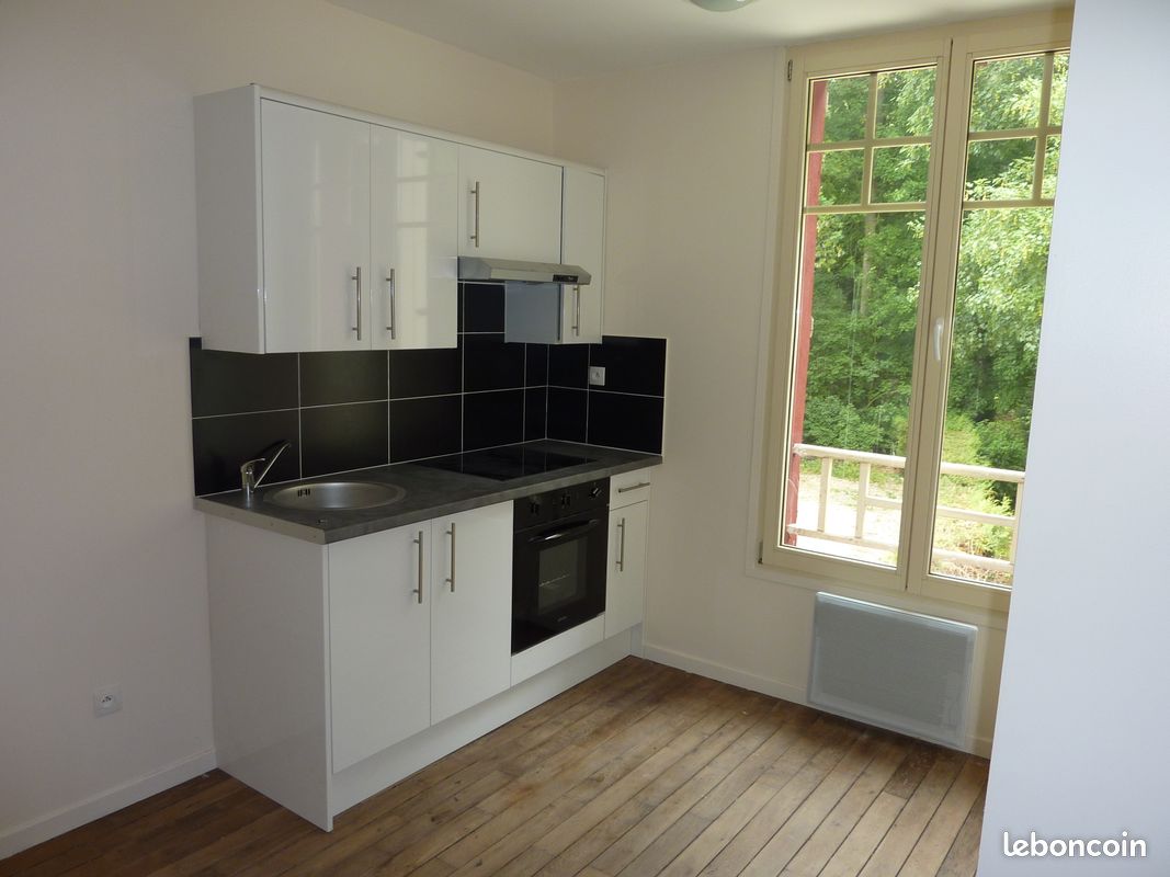 Appartement 1 pièce 24 m² · à Nesles-la-Vallée · 24 m² · 650 €/mois