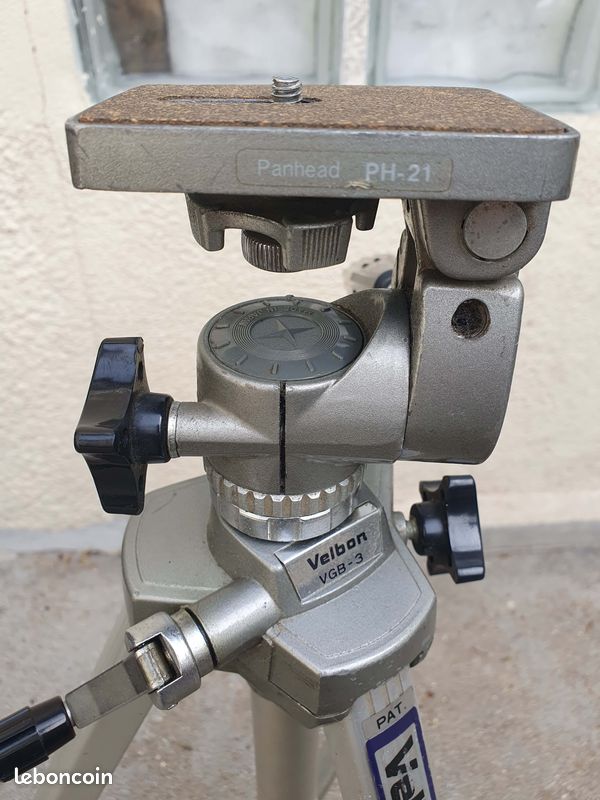 Trépied photo/vidéo Velbon modèle VS-3 crémaillère vintage Trépied photo/vidéo Velbon modèle VS-3 crémaillère vintage