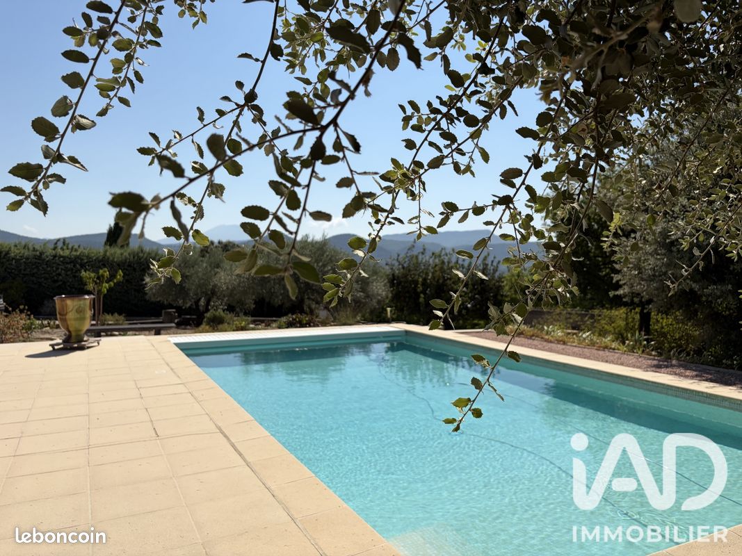 Maison 6 pièces 180 m² · à Rasteau · 180 m² · 595 000 €