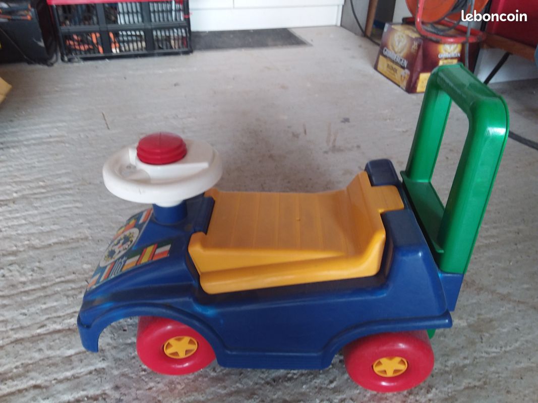 Trotteur porteur voiture (image 2)