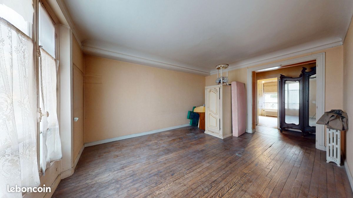 Appartement 4 pièces 82 m² · à Pantin · 82 m² · 310 000 €