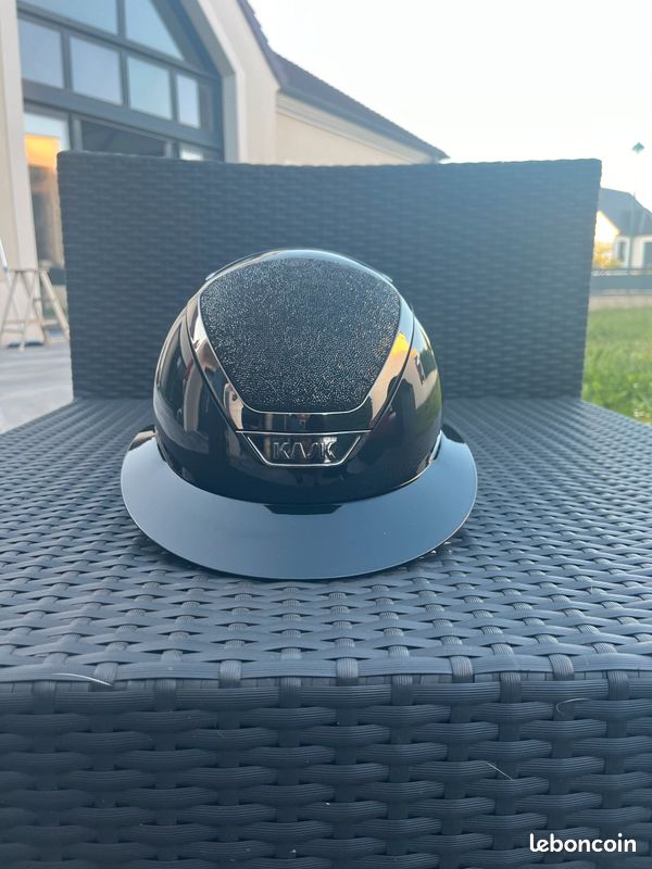 Bombe kask (image 1)