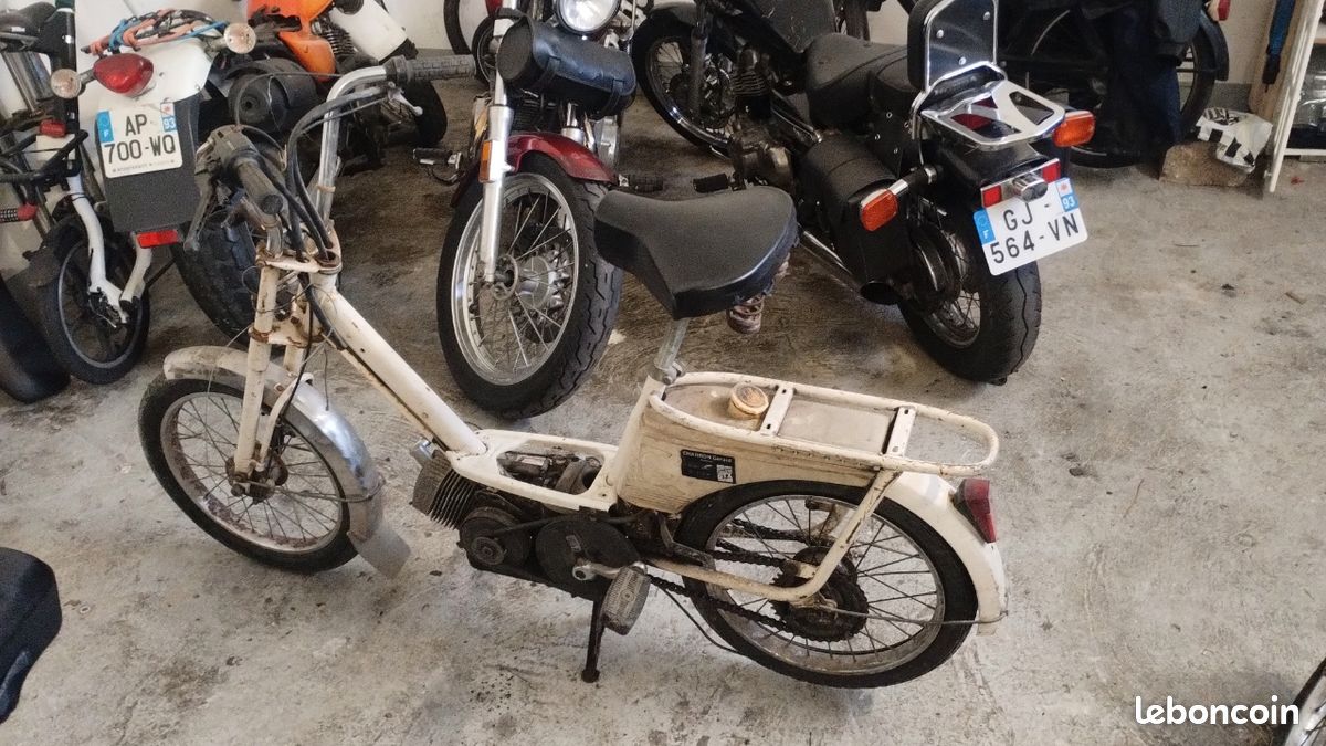 Lot Peugeot 102 Motos