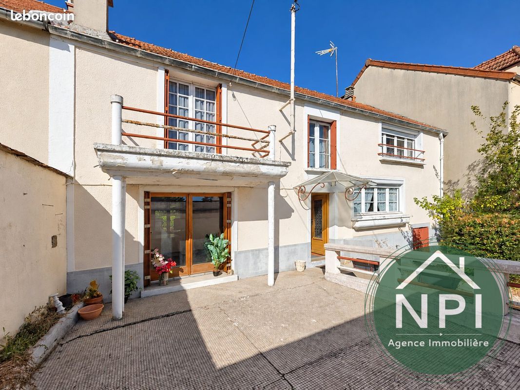 Maison 6 pièces 123 m² · à Vaux-le-Pénil · 123 m² · 230 000 €