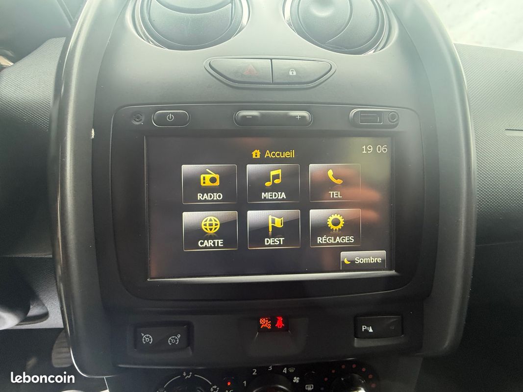 Dacia duster prestige phase 2 1.2i - 16v turbo tce 125cv 4x2 2015 (image 14)