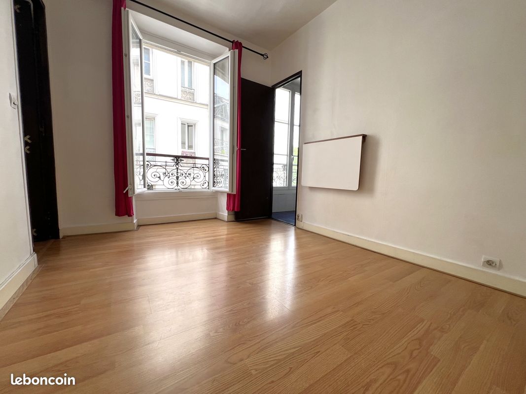 Appartement 2 pièces 27 m² · à Paris · 27 m² · 240 000 €