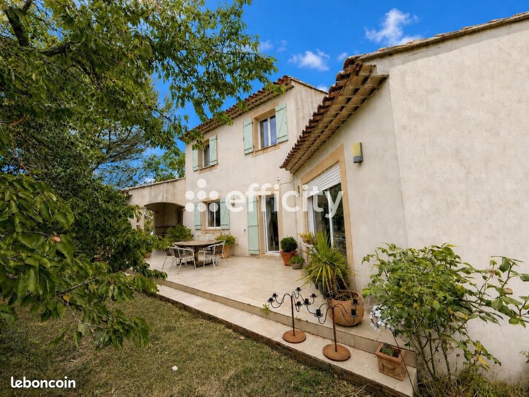 Maison 5 pièces 150 m² · à Nans-les-Pins · 150 m² · 640 000 €