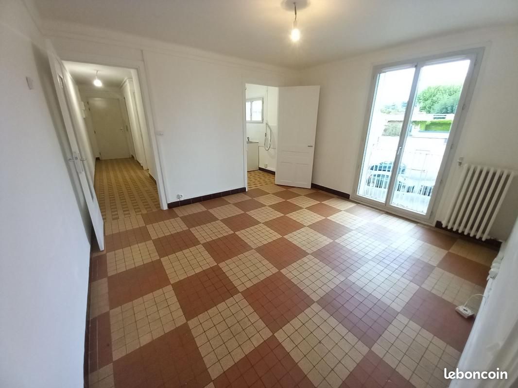 Appartement 3 pièces 57 m² · à Lyon · 57 m² · 866 €