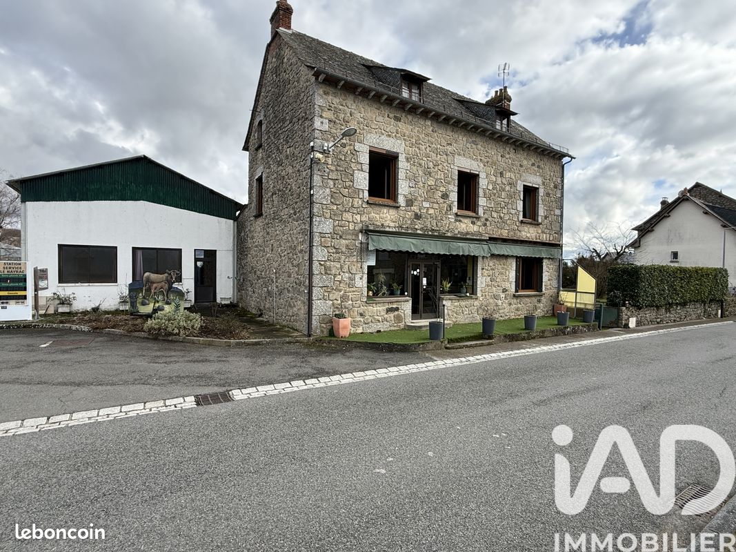 Maison 9 pièces 273 m² · à Le Nayrac · 273 m² · 169 000 €
