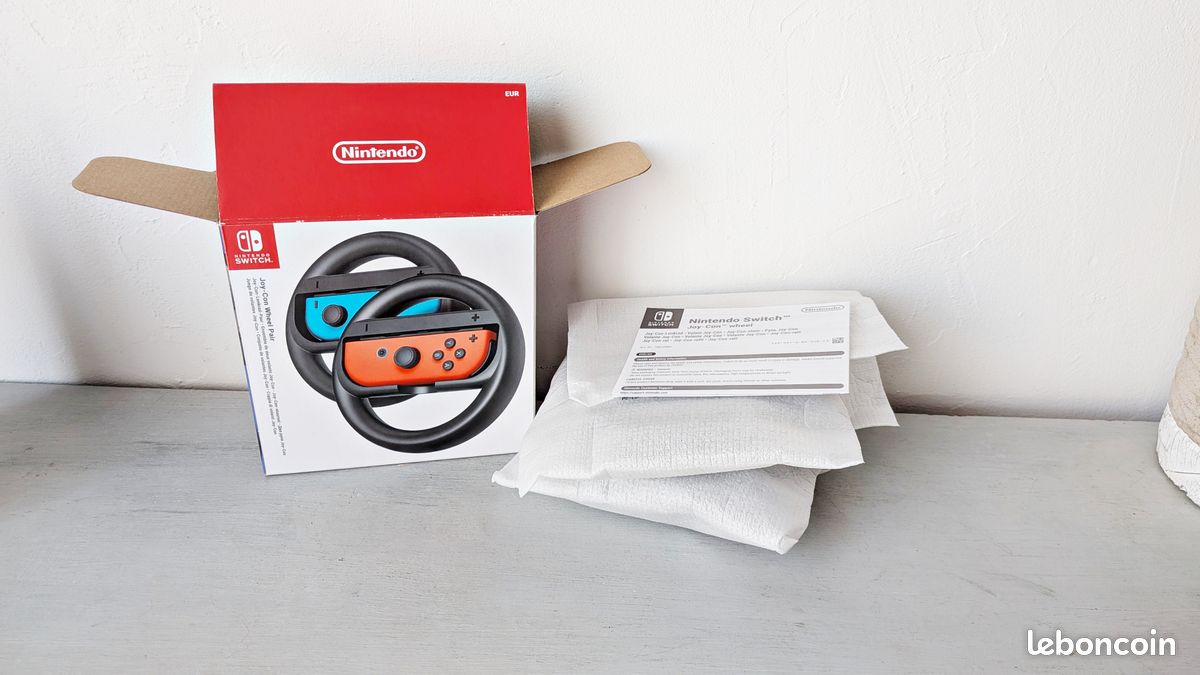Volants Joy-Con pour Nintendo Switch quasi neufs (image 2)