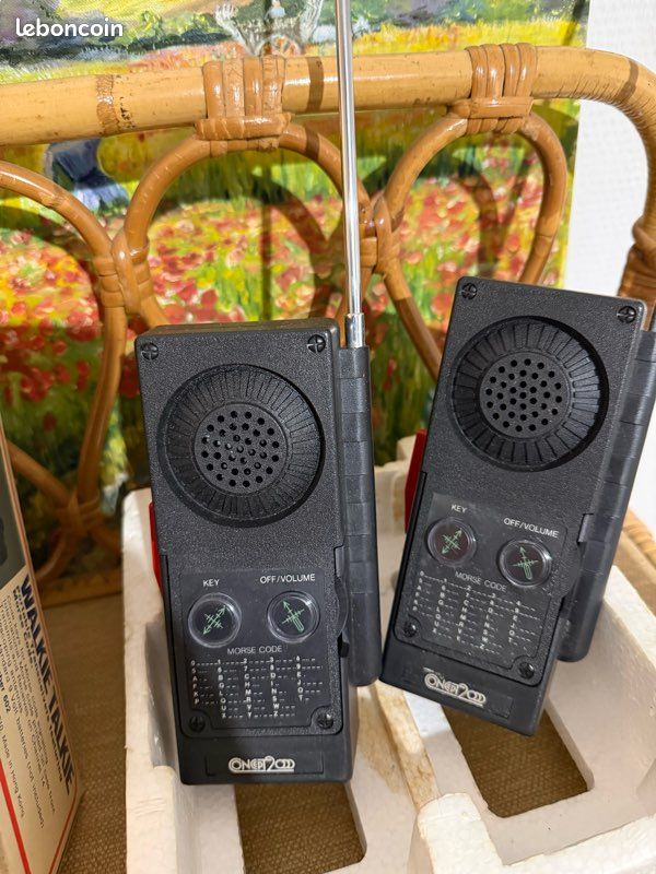 Lot De 2 Talkies-walkies Concept 2000 N°653 Vintage 27MHz - Révisés, Fonctionnels Années 1990