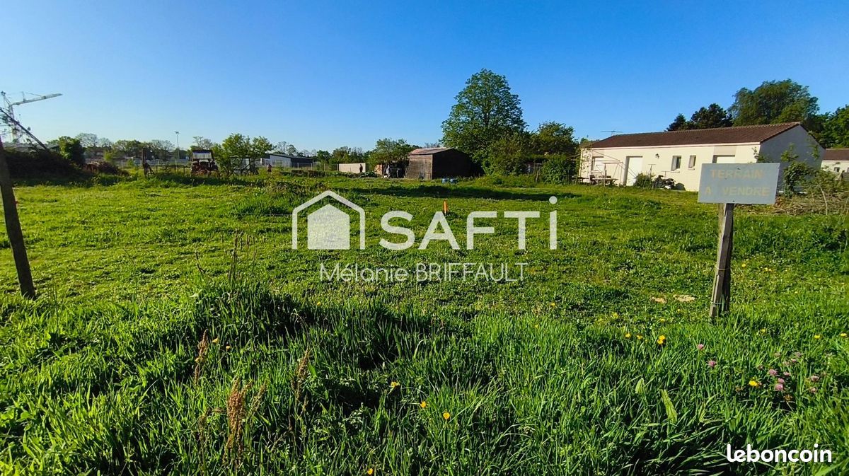 Terrain 557 m² · à Les Achards · 557 m² · 111 000 €