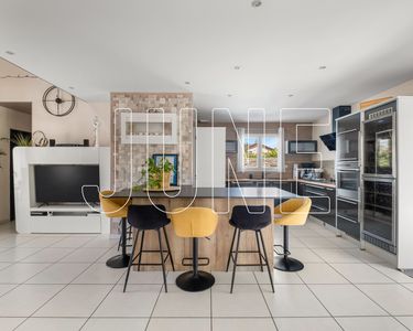 Maison 698 000 € - 192 m²