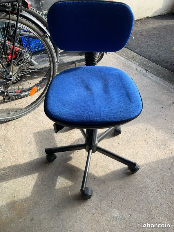 Chaise de bureau (image 1)
