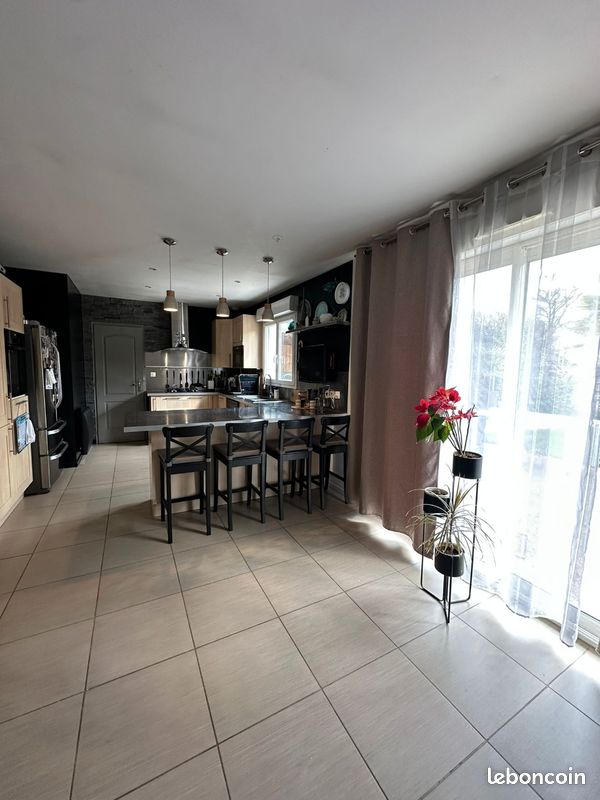 Maison 7 pièces 170 m² · à Garchizy · 170 m² · 250 000 €