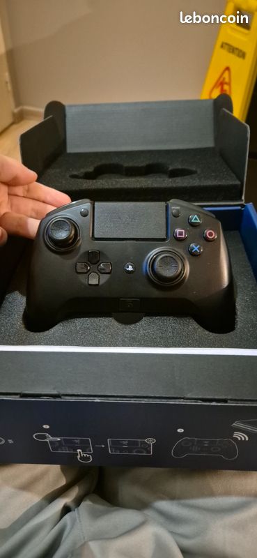 Manette Razer Raiju Tournament Edition – Mercury, Excellent état