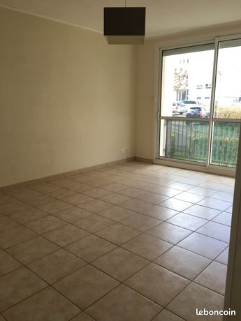 Appartement T3 à Valentigney avec cave et bacon, chauffage collectif