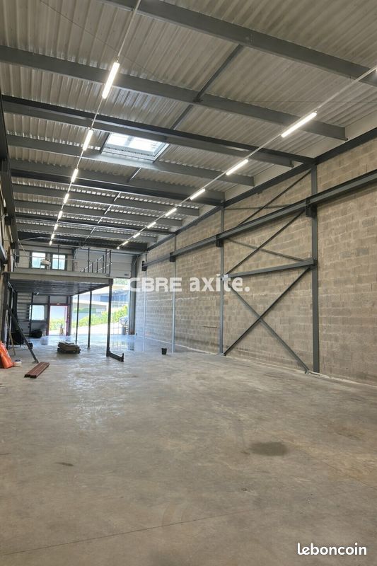 LOCAL D'ACTIVITE 340 m² VILLAZ (image 1)