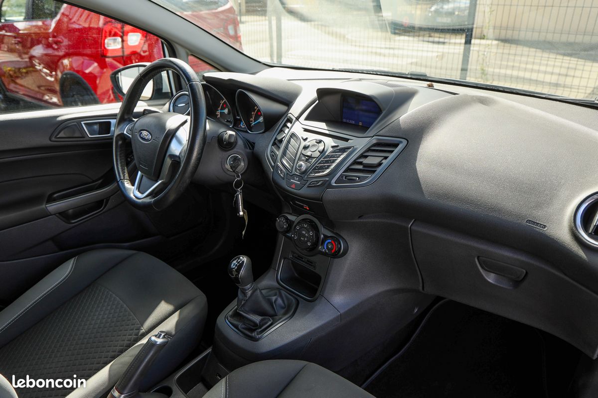 FORD FIESTA V 1.25 82 EDITION 5P - 70 836 Km (image 7)