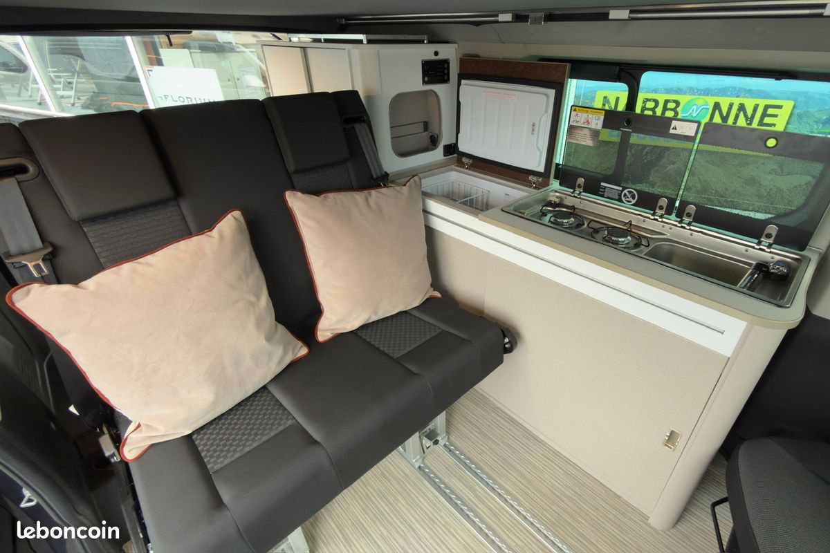 VAN BURSTNER PLAYA C 500 LIMITED / 2.0l dCi 150cv / Lit banquette + Toit relevable (image 3)