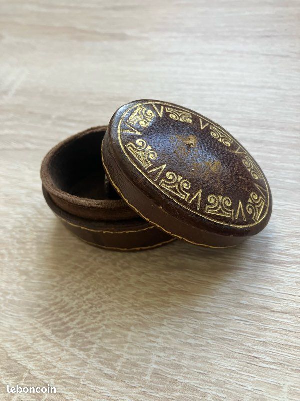 Ancienne boîte à de dé couturière à (image 2)