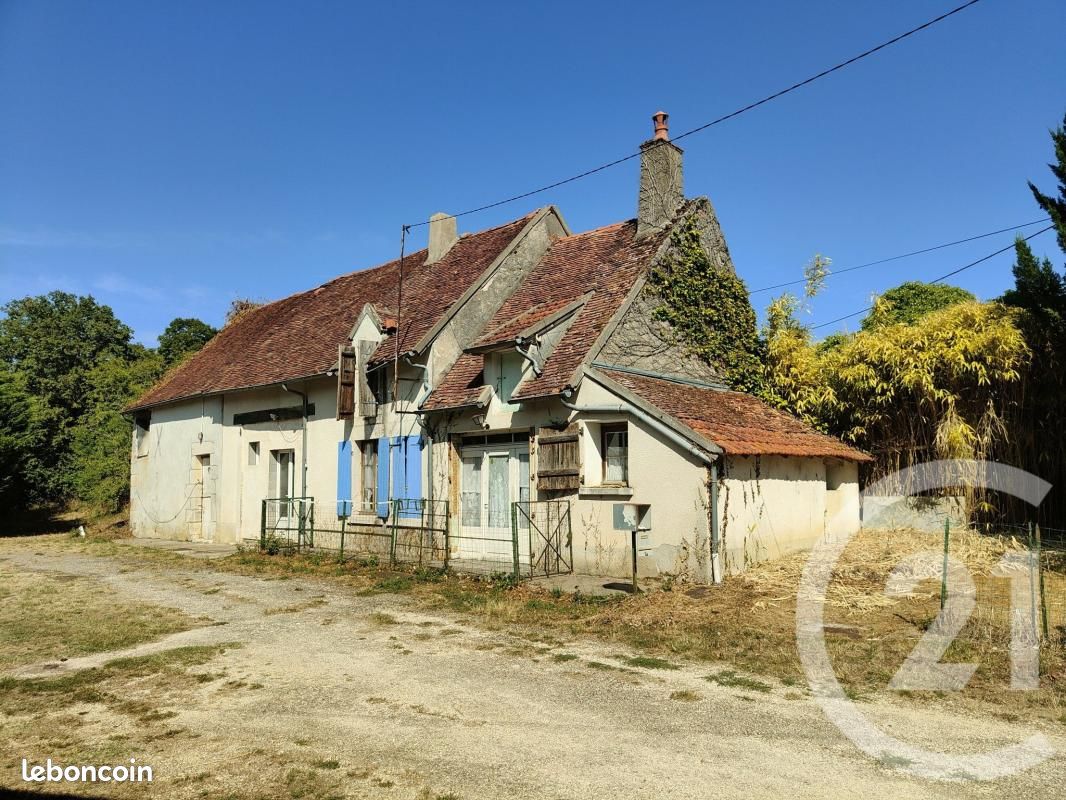 Maison 4 pièces 123 m² · à Garchy · 123 m² · 23 000 €