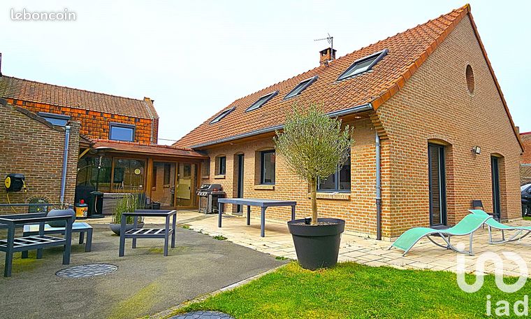 Maison 8 pièces 253 m²