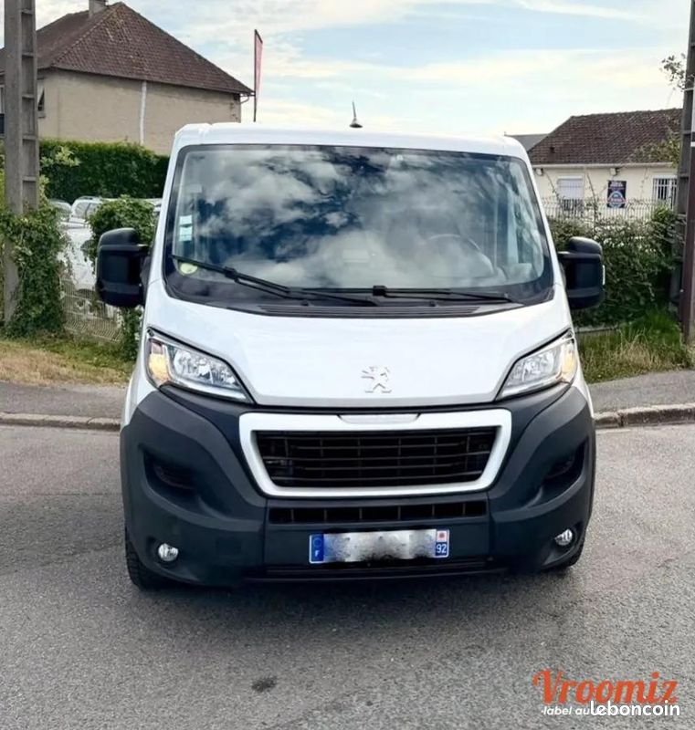 Peugeot Boxer Vu 2.2 140CV L1H1 BUSINESS TBEG 12500HT PRIX EXPORT (image 7)