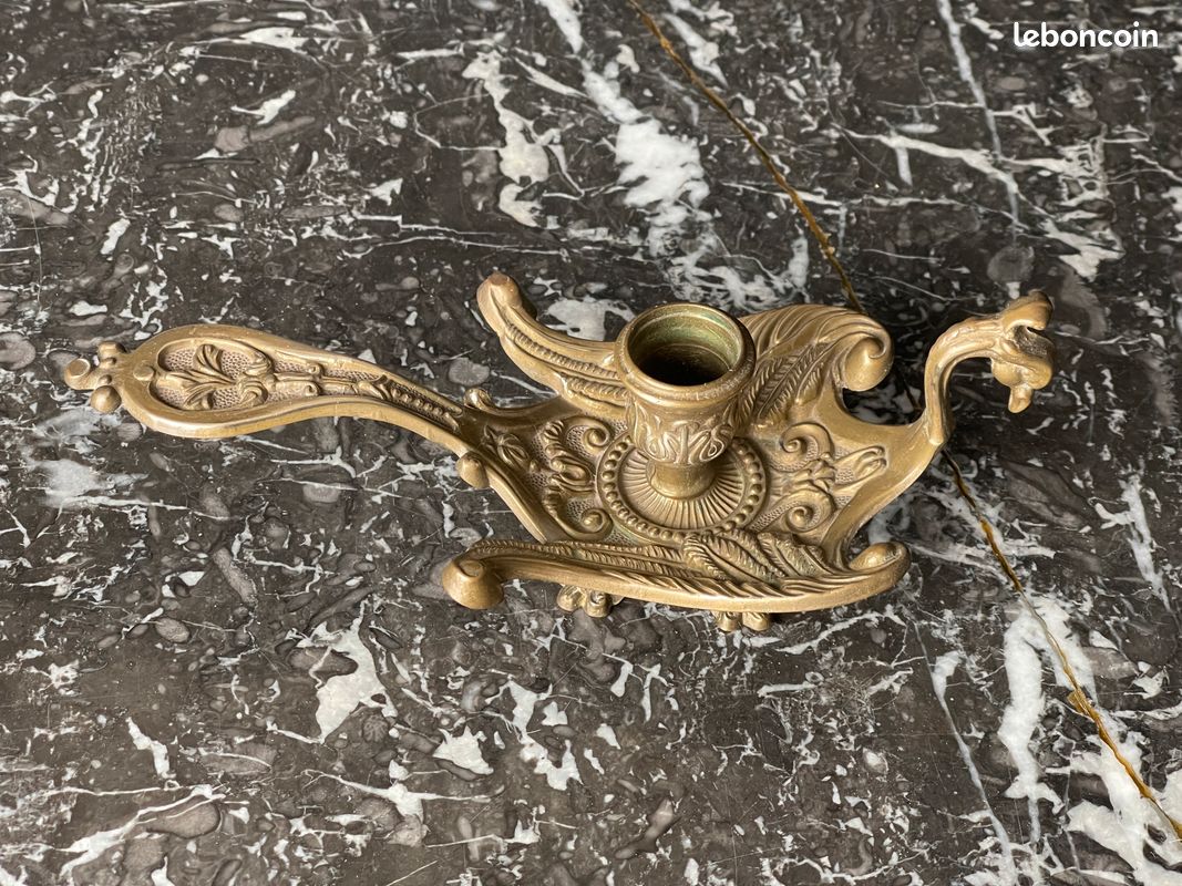 ANCIEN BOUGEOIR A main en bronze epoque fin XIXe a la menagere paris EUR 35,00 - FR