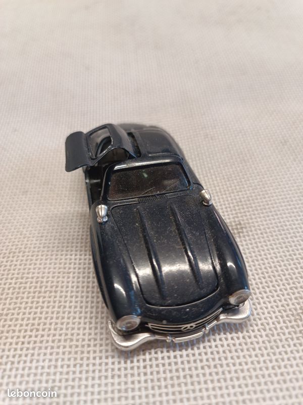 Miniature Mercedes 300 SL Coupé 1954 - 1/43 Solido - Boîte Hachette - État Neuf - Collection