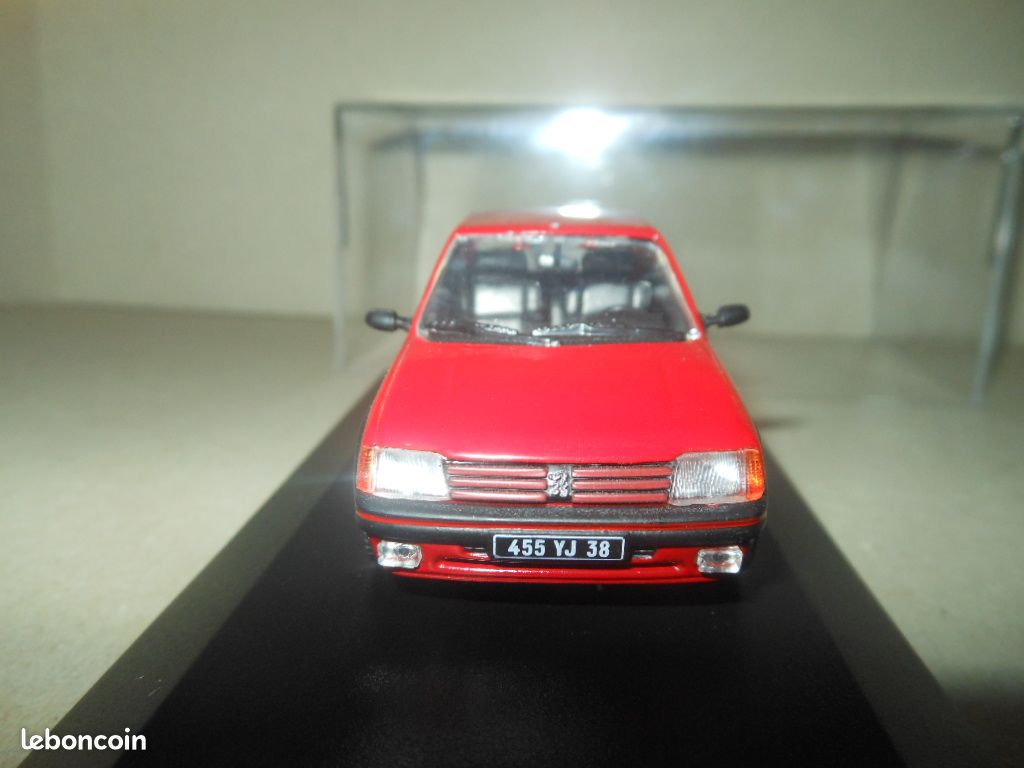 Peugeot 205 CTi Rouge 1990 – Miniature Minichamps 1/43 Neuve Sous Boîte