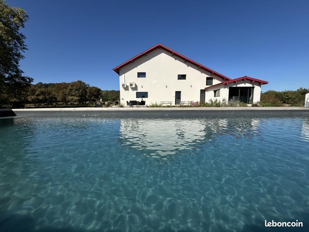 Maison 14 pièces 576 m² · à Saint-Jean-de-Marsacq · 576 m² · 1 365 000 €