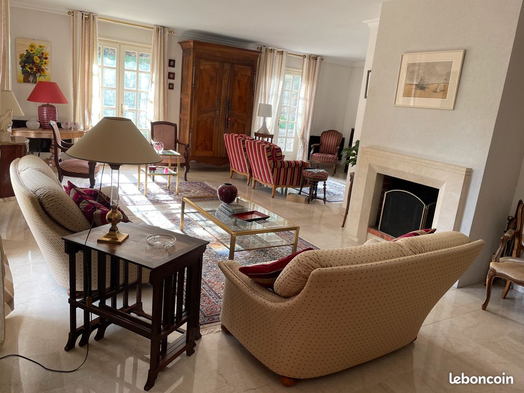 Maison 9 pièces 253 m² · à Blois · 253 m² · 445 000 €
