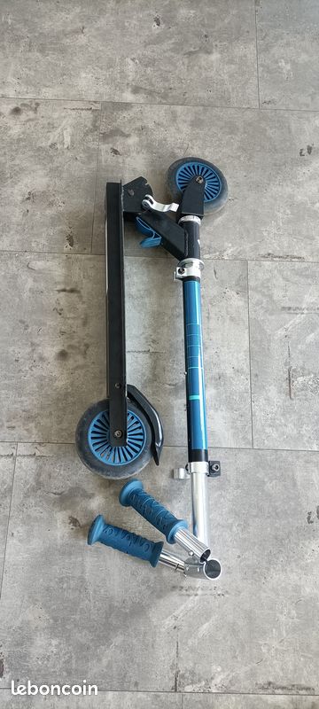 Trottinette enfant pliable et réglable (image 3)