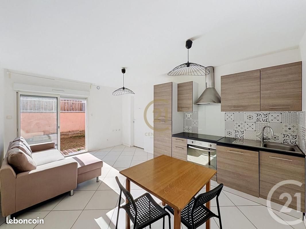 Appartement 3 pièces 59 m² · à Saint-Genis-Laval · 59 m² · 950 €/mois