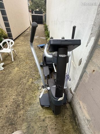 Acheter elliptique professionnel Technogym d'occasion