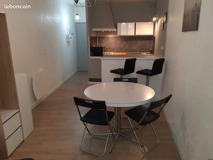 Appartement 1 pièce 31 m² · à Toulon · 31 m² · 560 €/mois
